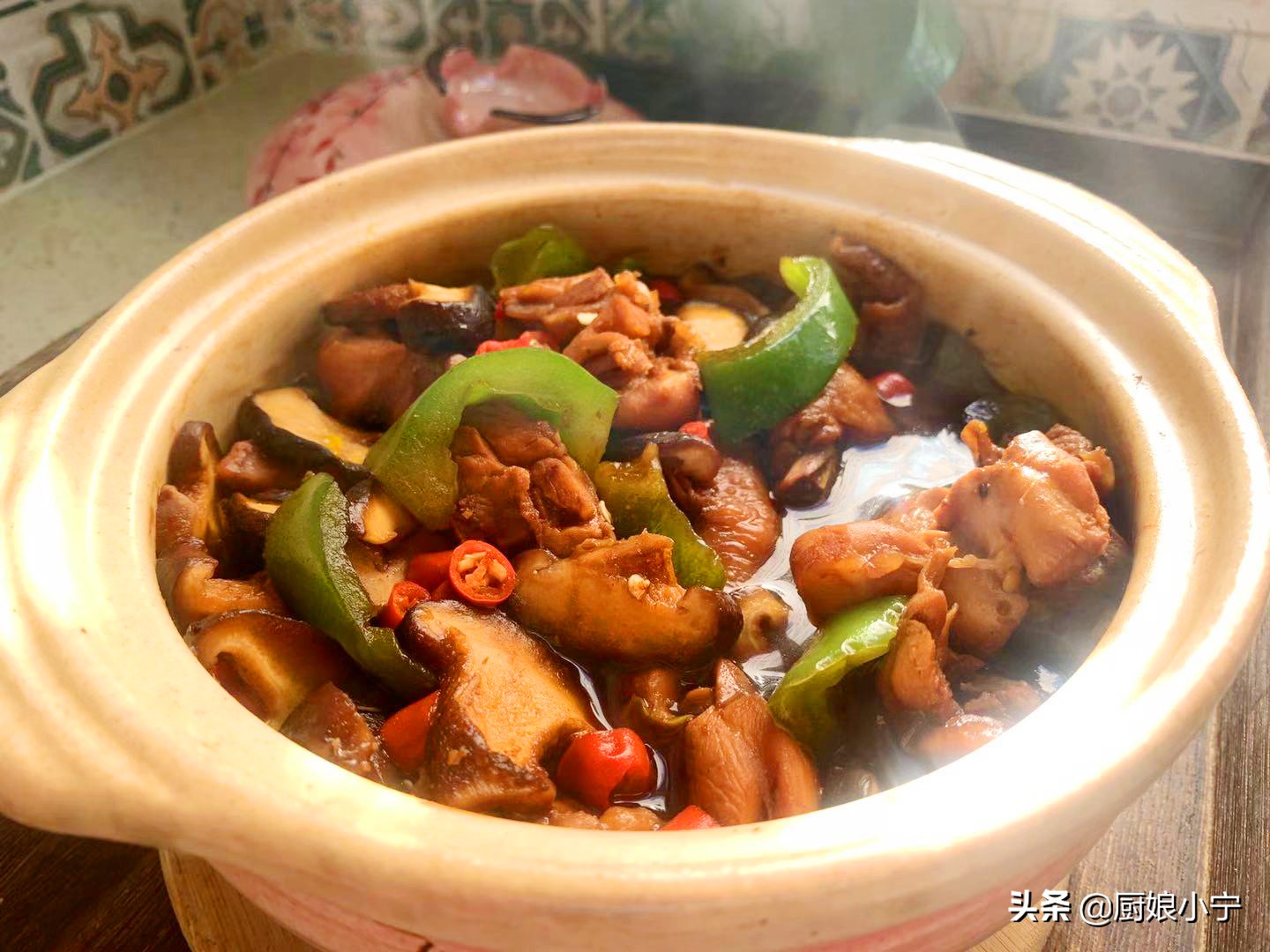 冷冻鸡肉怎样做才能嫩滑爽口,冰冻鸡肉焯水后怎么炒好吃