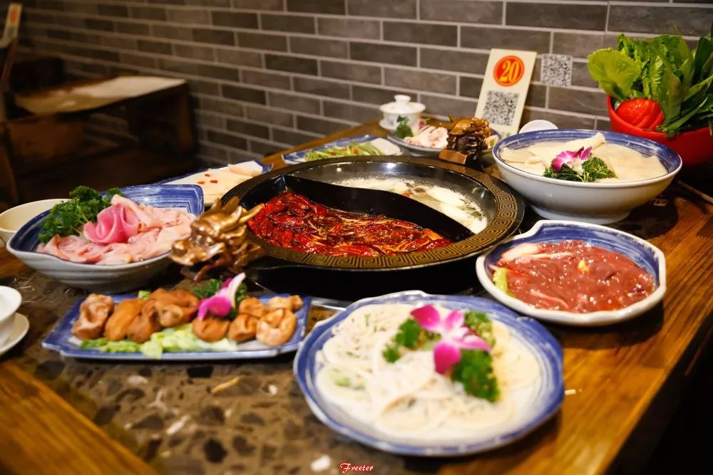 海口人气火锅合集丨小岛终于降温啦，是时候来波火锅社交了