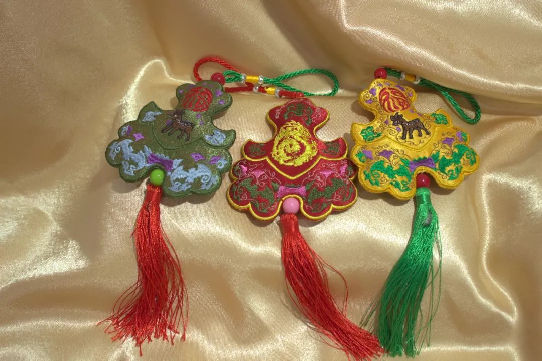 *合六**枕||走入故宫博物院的包头手艺