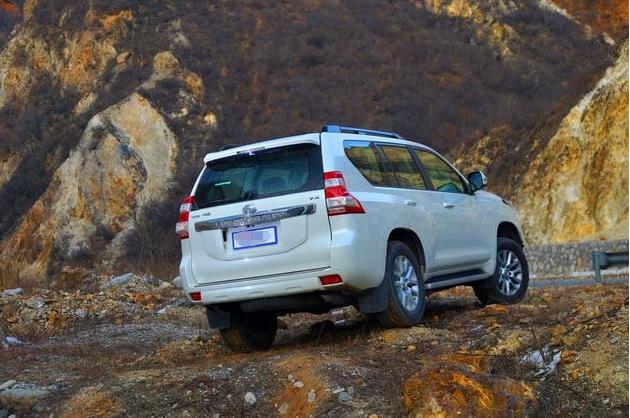 哈弗h9暴力越野和丰田普拉多对比,哈弗h9对比丰田普拉多