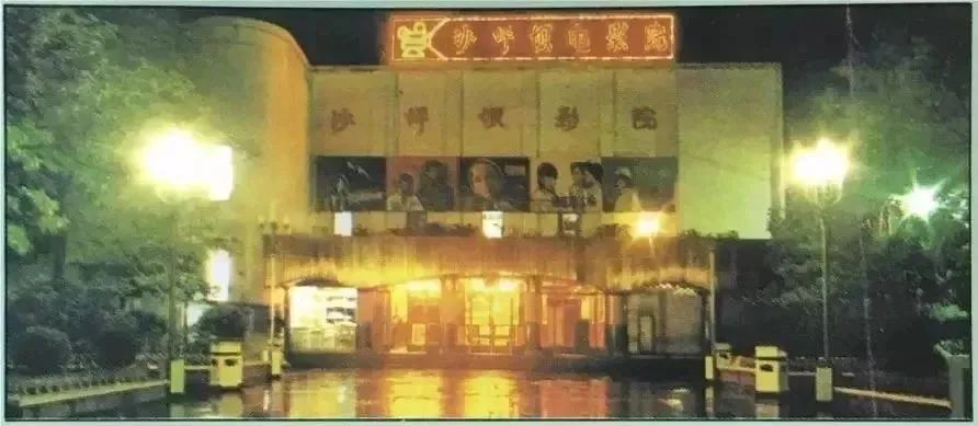 故城时光丨售票员喊着“俱乐部到了,下车咯