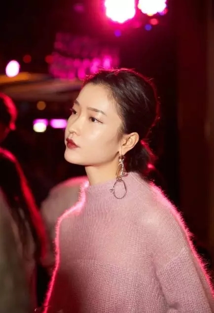 发型不要乱,发型不要扎老一套了2019流行