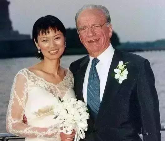 19岁攀50岁教授，给70岁男人生子，邓文迪的百亿身家没那么简单