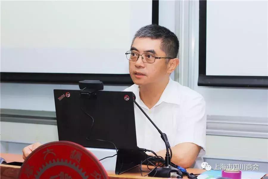 上海市四川商会东分会携手文专委走进校园学习活动