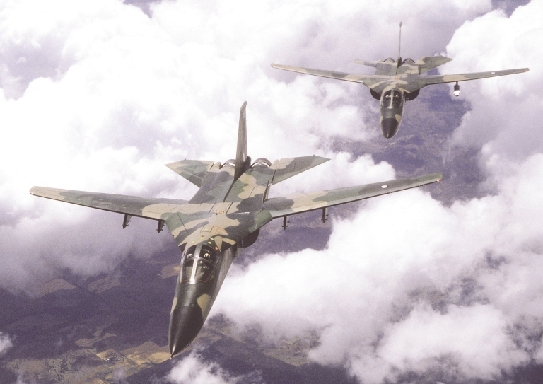 f14雄猫战机和他的飞行员们,f14雄猫战斗机永远的大猫