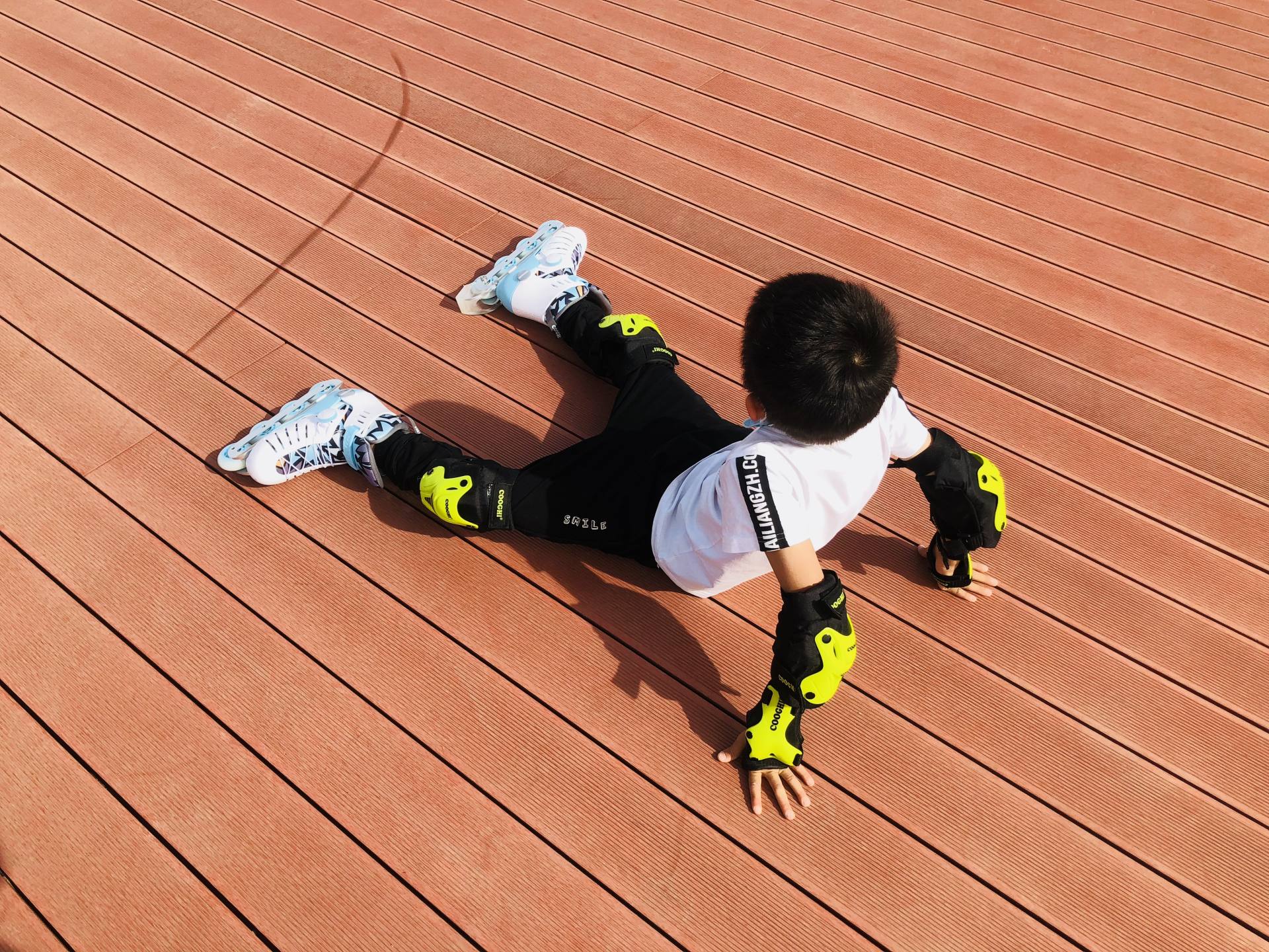 穿上脱不下来的溜冰鞋,穿了就不想脱的轮滑鞋