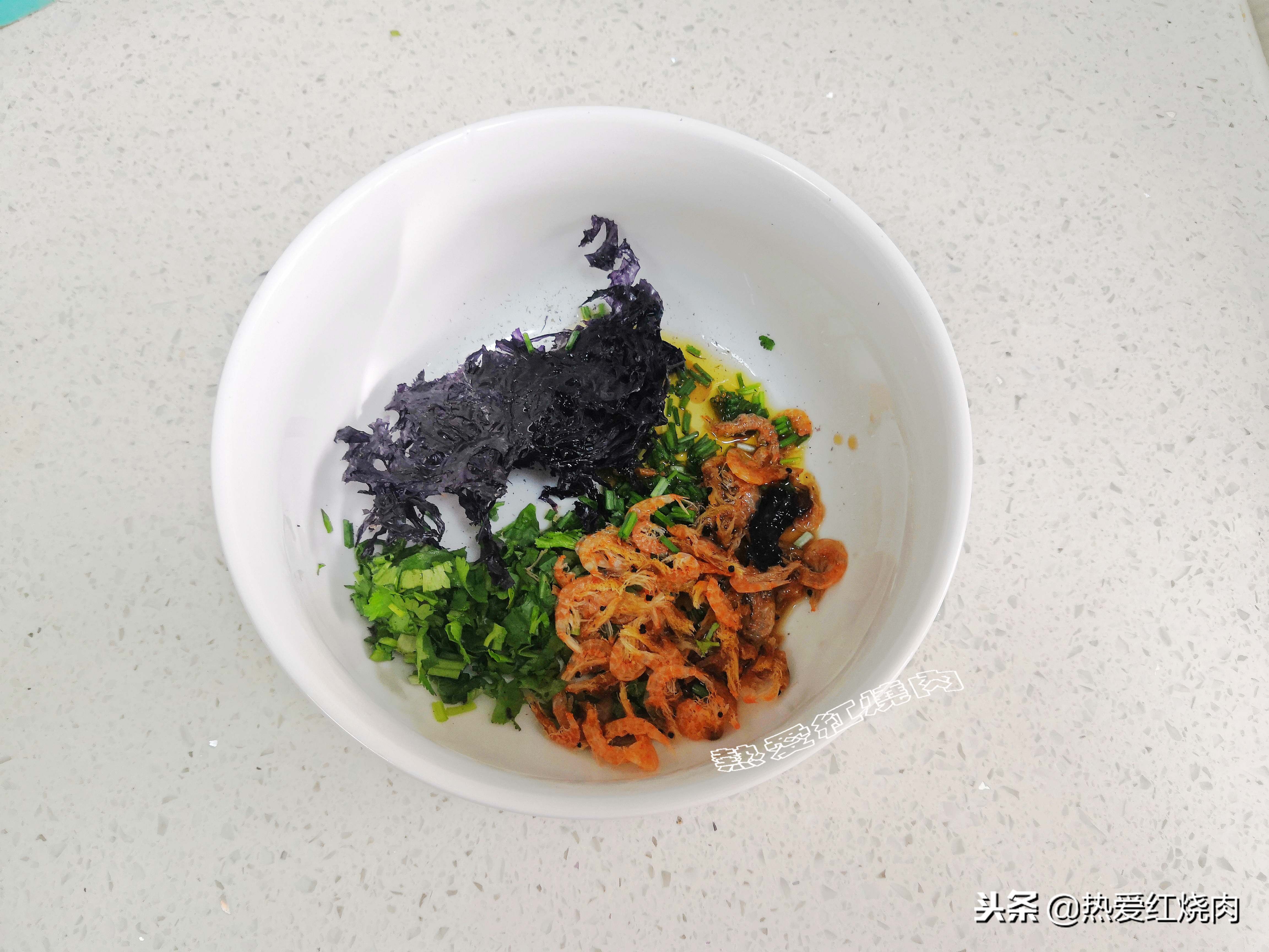 馄饨馅儿怎么做才能最好吃,馄饨店里需要给客人准备什么调料