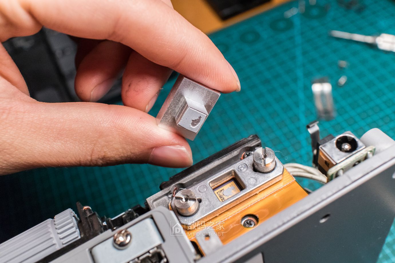 卡西欧激光投影机更换dmd,卡西欧激光投影拆机