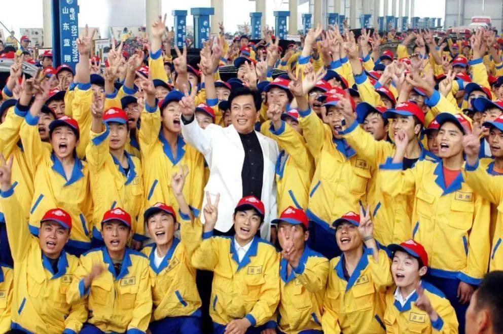 炒菜炒出200亿身价，捏脚捏出1600家店