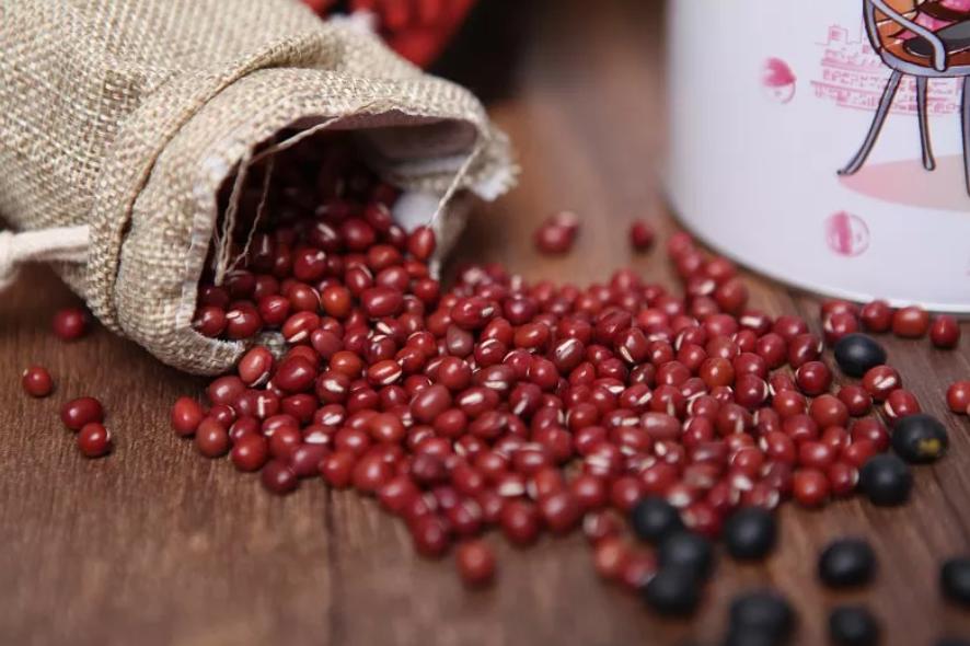 祛湿气喝的祛湿汤,湿气重用七味除湿汤