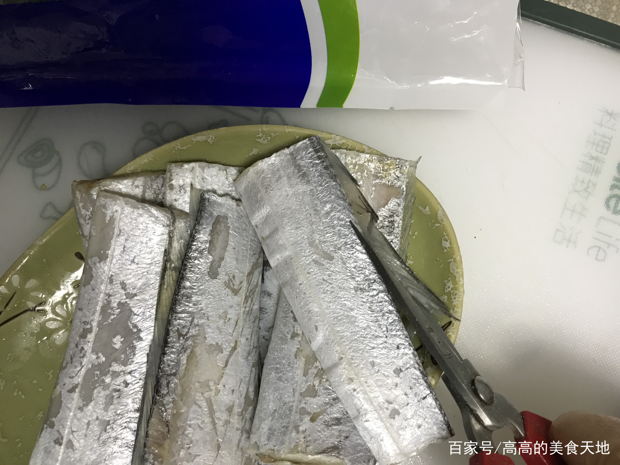 过年煎鱼要这样煎不沾锅不破皮,煎鱼不破皮不粘锅的方法