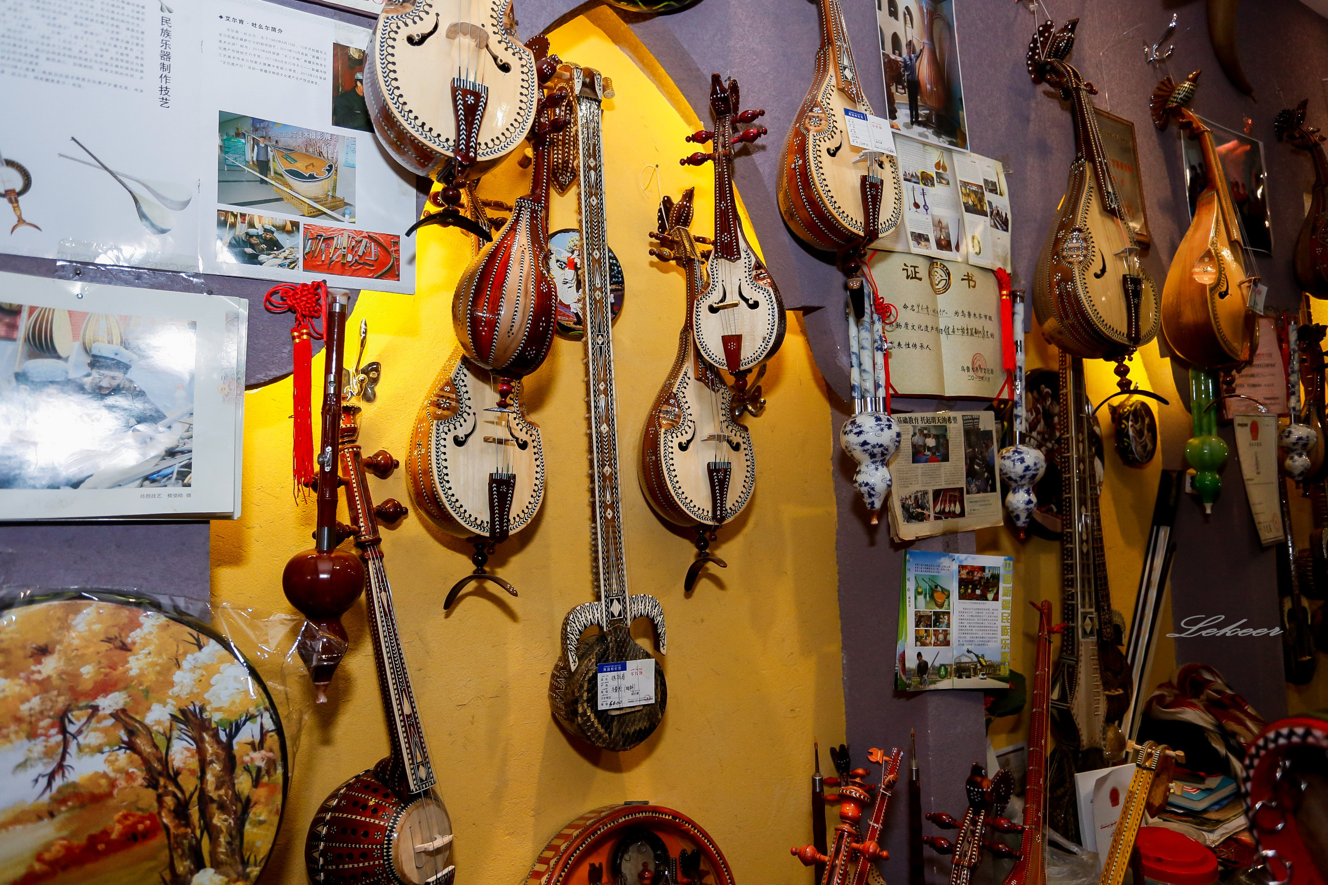 以成都人发誓冬季的乌市体感远比成都舒服而且美食美女也巨多