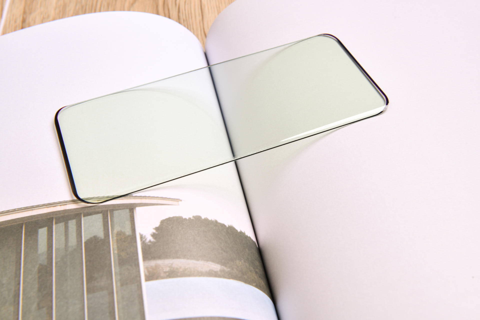 第五代康宁大猩猩玻璃用不用贴膜,康宁第七代大猩猩玻璃需要贴膜吗