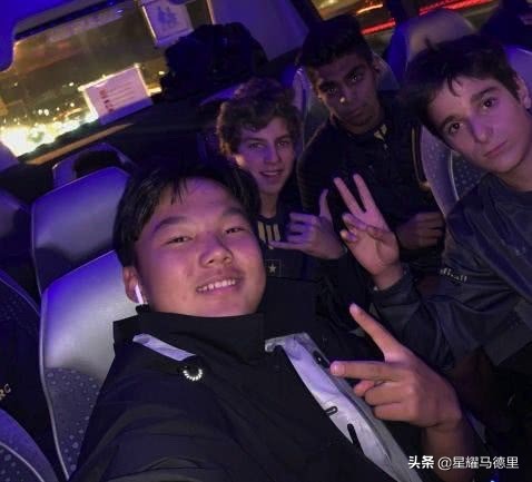 留洋确诊小将疑遭谩骂！哥哥回击：他才17岁！回国后主动申报症状