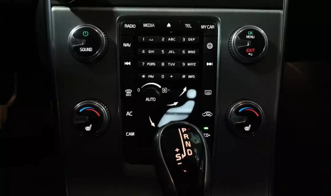 开了1年的沃尔沃s60,开了三年的沃尔沃s60还值多少钱呢