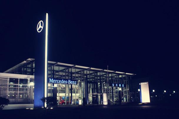 为何越骂越火？三位专家解读奔驰“黑”与“红”背后的密码