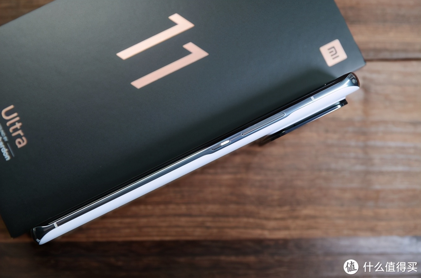 小米11ultra至尊版讲解,小米10至尊和小米11ultra拍照对比