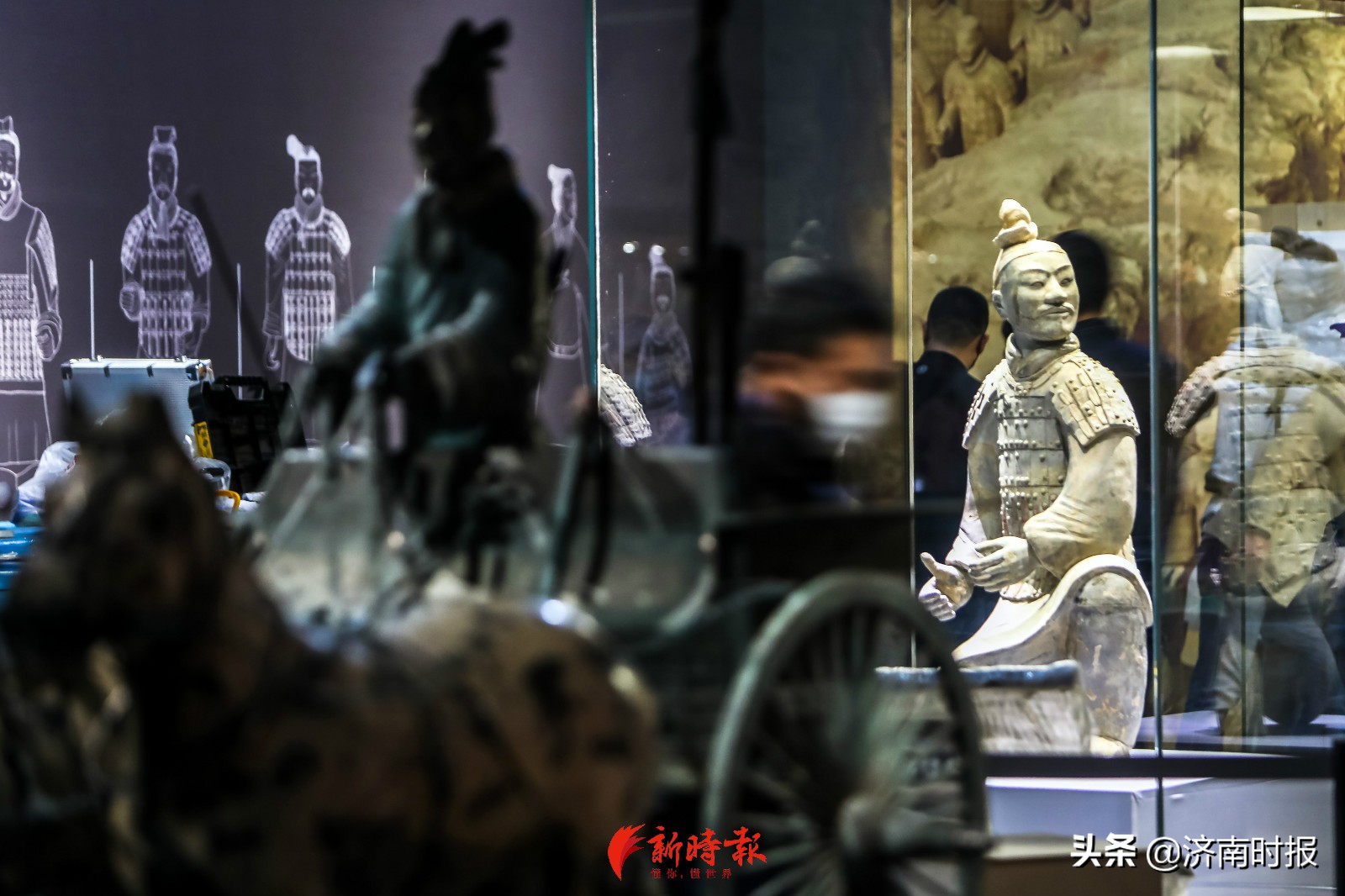 兵马俑来济南啦，直击开箱：层层保护，头身分开装运