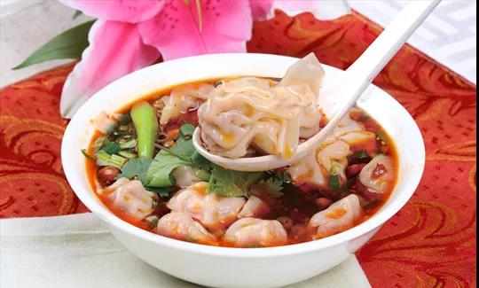 四川超级大学！坐拥15大网红餐厅，中央空调、电梯、免费网络全覆盖！