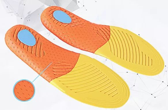 李宁闪击8的鞋垫 (李宁的蓝色鞋垫有什么科技的)