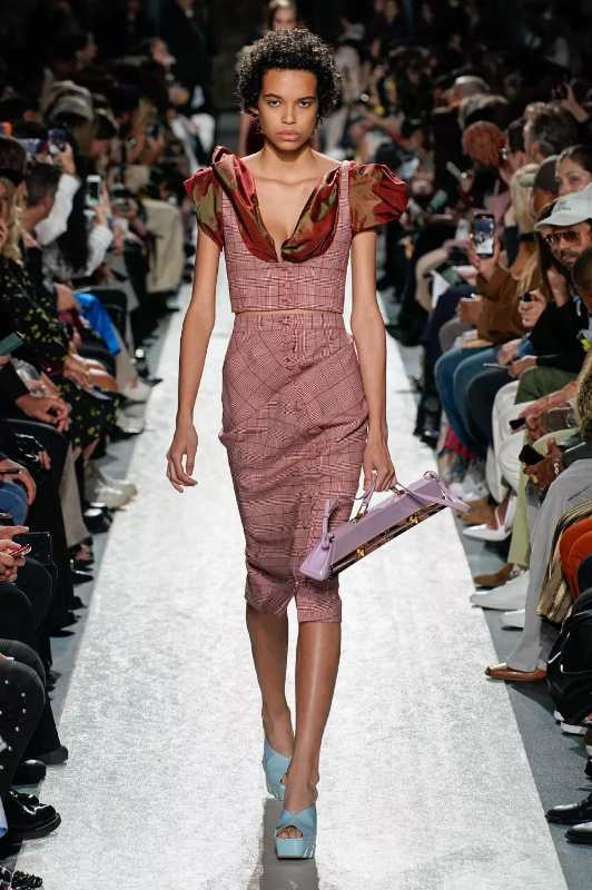 西班牙小公主视频,西班牙小公主的视频