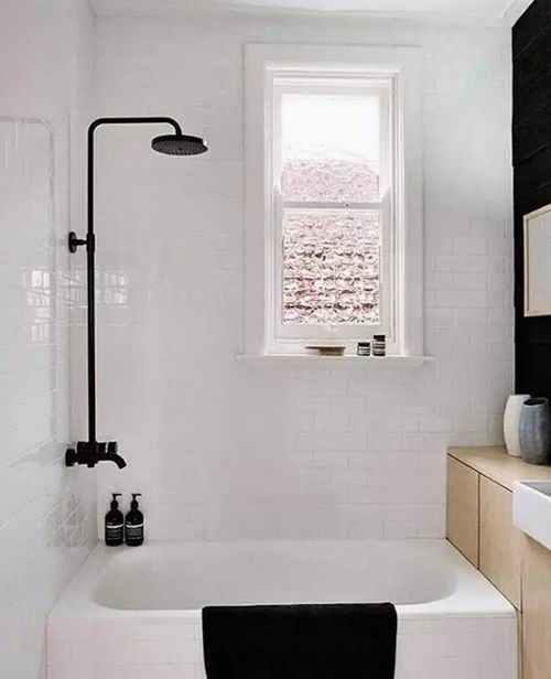 卫生间太小想装浴缸怎么办,卫生间装浴缸条件