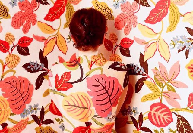 90后美女画家为自己画,中国女画家画人物肖像