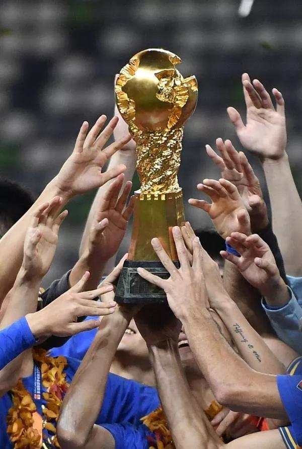 原江苏苏宁足球队球员现在都在哪,前江苏苏宁球员