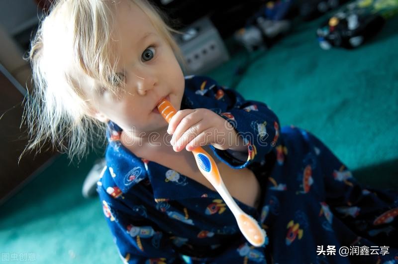 刷牙应该用软毛刷还是硬毛刷,保护牙齿刷牙用硬毛还是软毛