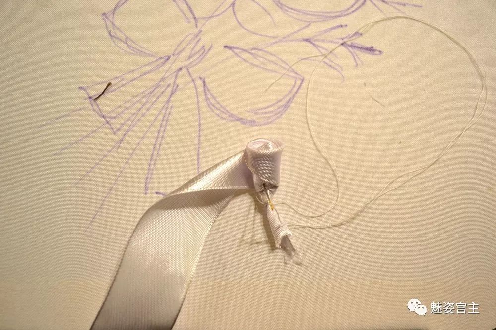 丝带绣盘结玫瑰花绣法图解,丝带绣图案教程牡丹