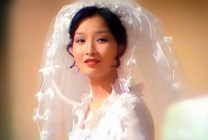 黄杏秀：曾是TVB第一侠女，下嫁陈百祥后，过得怎么样？