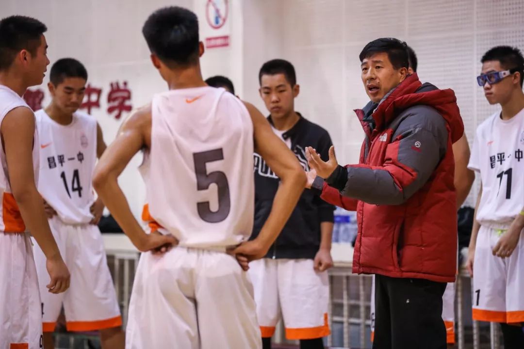 十六强激烈幸存不易新八强更强明日开战丨2018-19耐克高中联赛