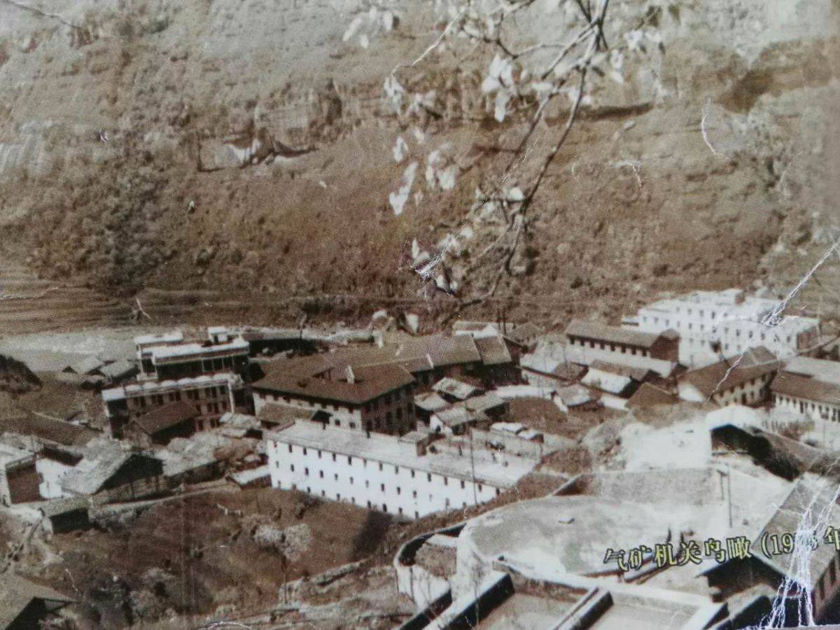 山似剑水如蓝，曾经年少在建南—建南纪事（上）