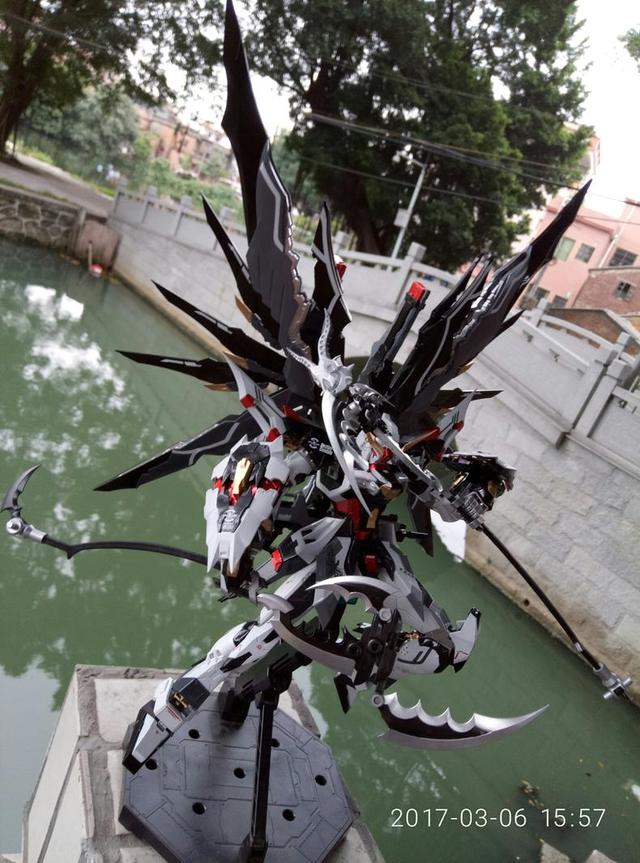 龙桃子mg命运高达模型,白色恶魔ds对战独角兽高达