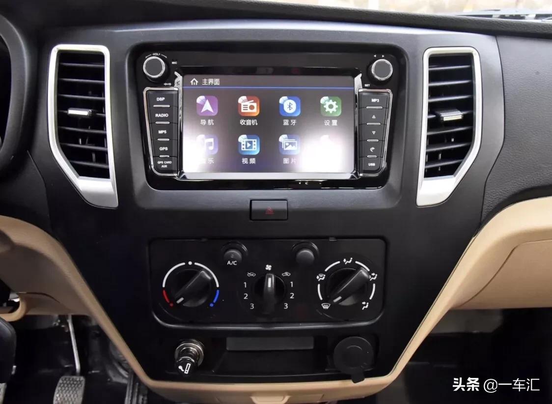 电动助力+中控大屏+倒车影像，长安新豹T3：谁说干粗活就不懂享受