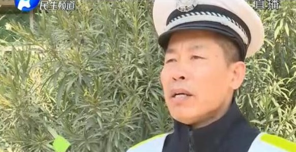 演唱会进场都会发荧光棒吗,演唱会结束挥舞着荧光棒