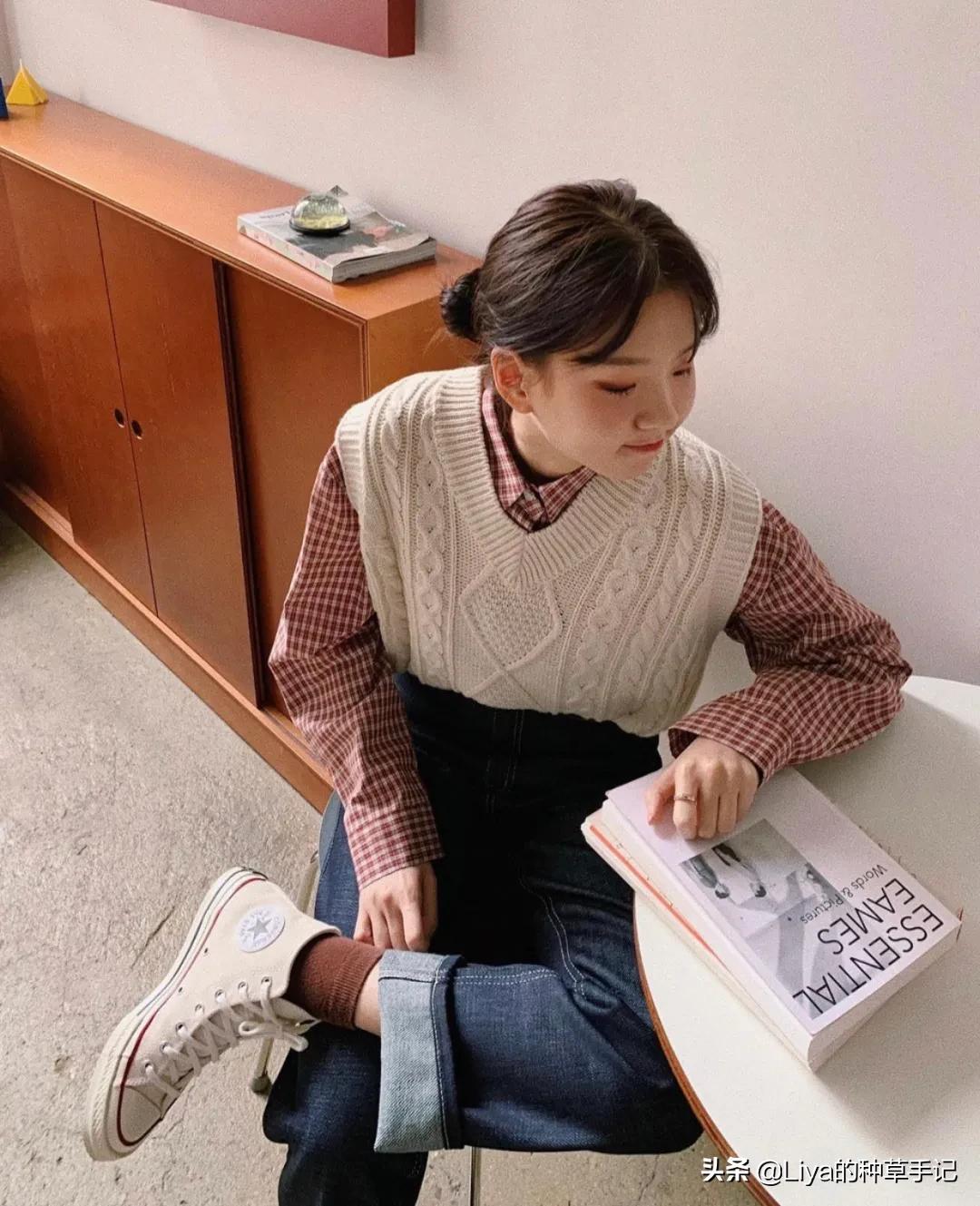 毛衣衬衫的多种穿法,男士假两件衬衫毛衣怎么搭配