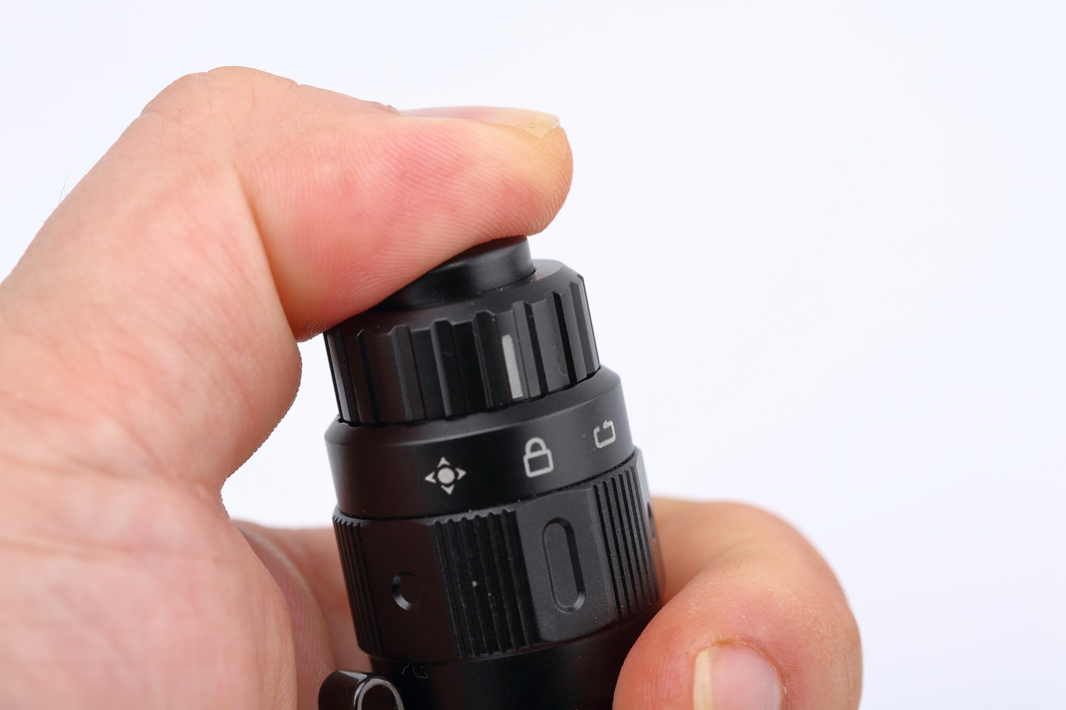 回归操作本质FENIXTK11TAC机械双模式战术电筒评测