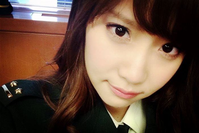 鏃ユ湰鑷崼闃熷憳鍋锋垬鏂楁湇,鏃ユ湰濂宠嚜鍗槦鏀跺叆