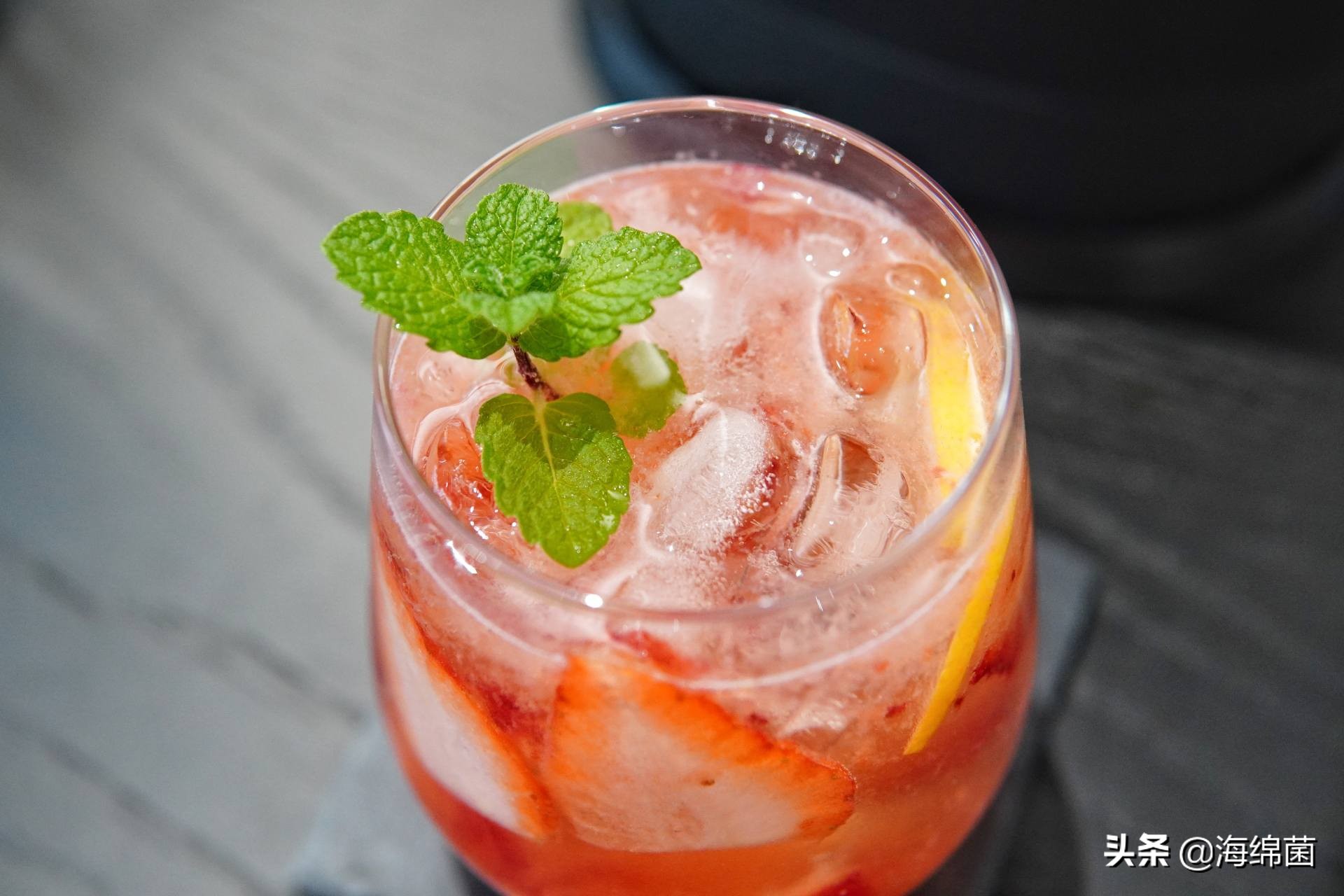 教你做一杯超好喝的夏日饮料,简单自制气泡水饮料