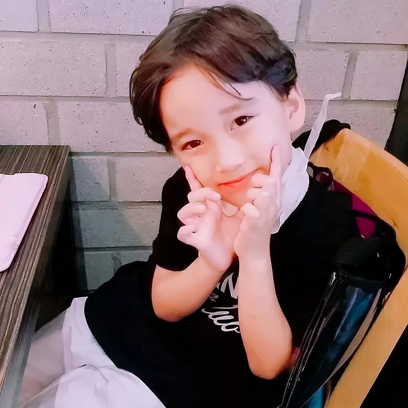 小孩子取名字带然字,小孩名字中间带宇怎么起