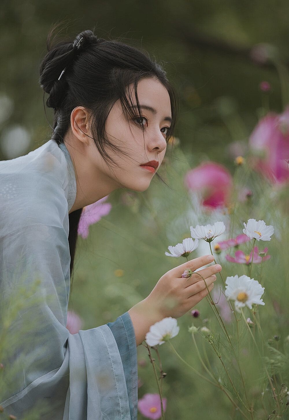 李清照在声声慢中表达了哪些惆怅,李清照词中最经典的四句话