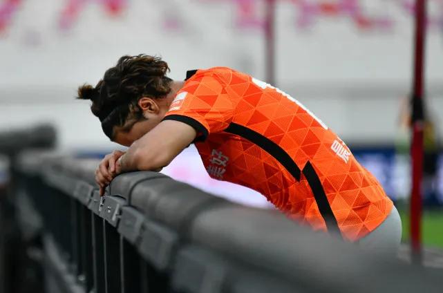 国足住进了韩国哪个酒店,国足入住酒店成都