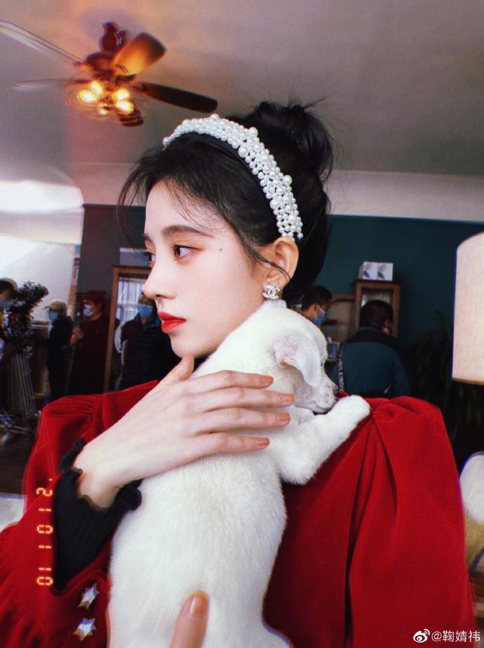 鞠婧祎衣服爆料,鞠婧祎索赔40万是真的吗