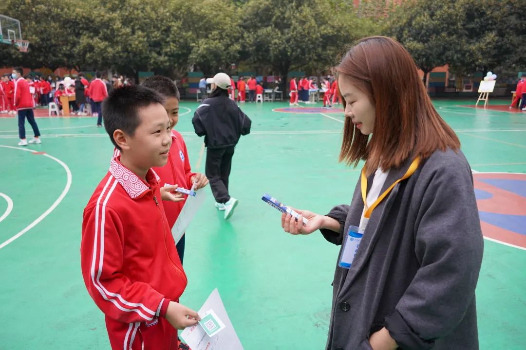 追梦,从新世纪外国语开始!小学职业规划教育,照亮孩子人生航途