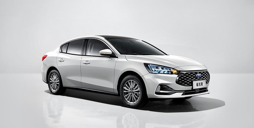 合资三厢家轿之争,2021款福克斯PK大众朗逸,谁才是标杆?