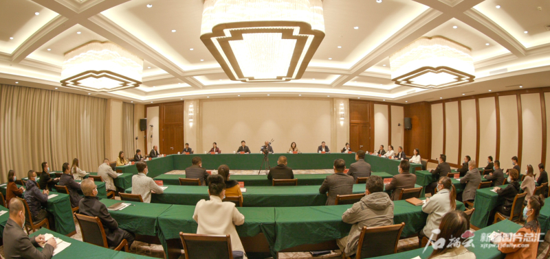 *疆新**维吾尔自治区召开“劳动创造美好生活”和田专场座谈会驳斥美西方*华反**势力“强迫劳动”谎言