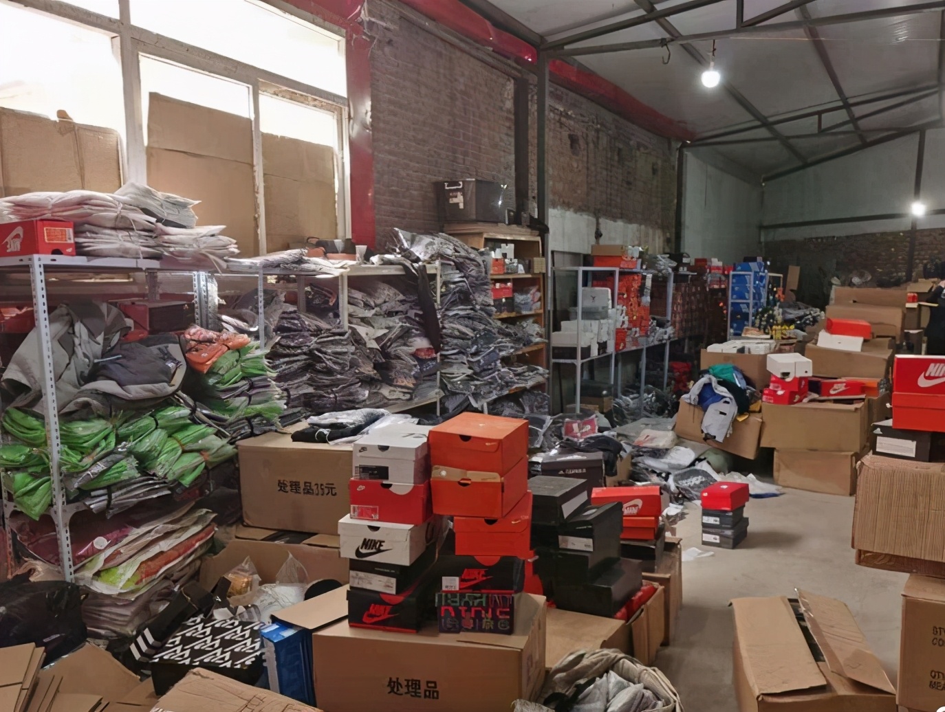 查处假冒鞋3000余双,售假涉案金额500万