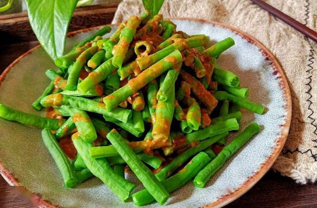 腐竹凉拌菜做法大全夏季,教你一道好吃又开胃的凉拌腐竹