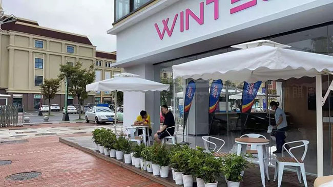 定位8090后车主,装修200万,未开业就吸引同行打卡,这家店有啥魔力